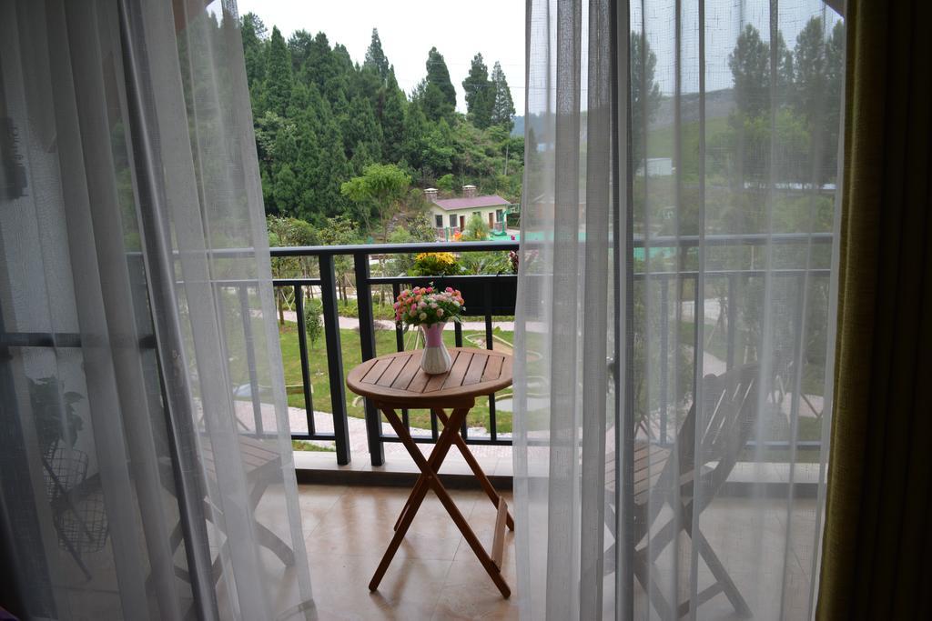 Hongjia Homestay Thousand Island Lake Exterior photo